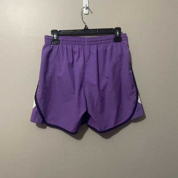 Nike shorts  - Picture 2 of 4